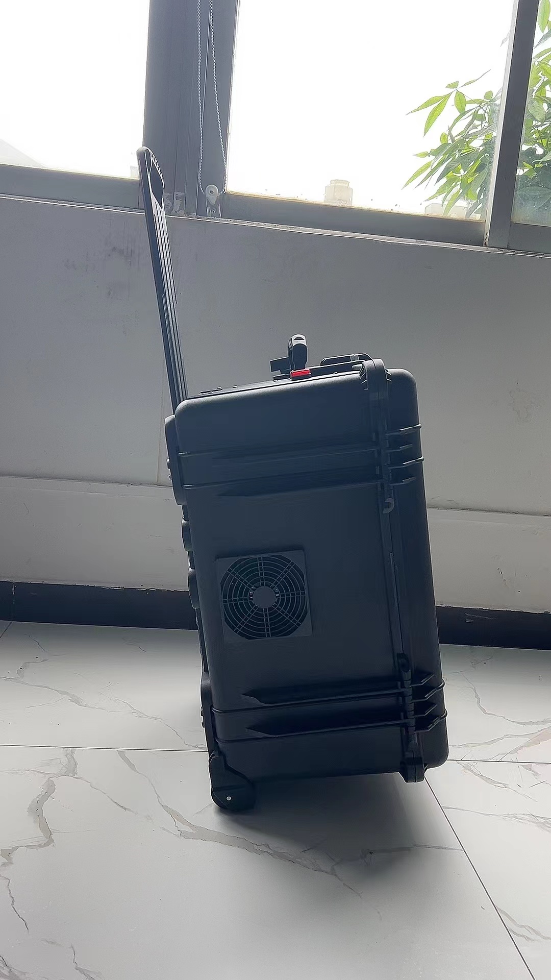 南岔手拉箱型移动通信干扰器